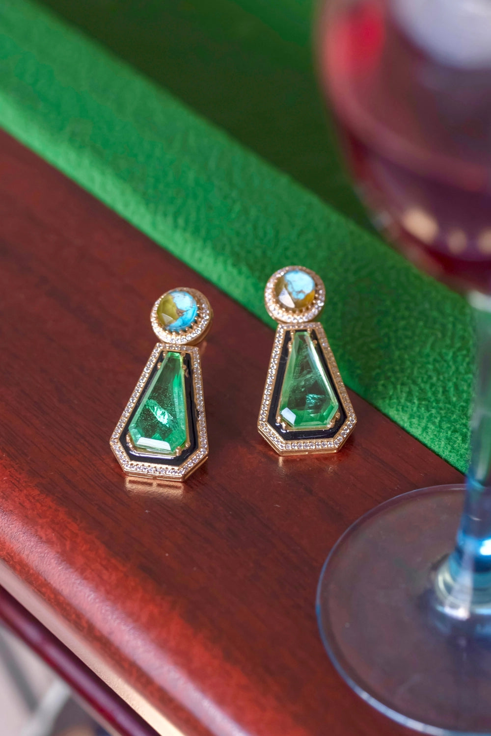 Glamorous Emerald Drops - Sultana