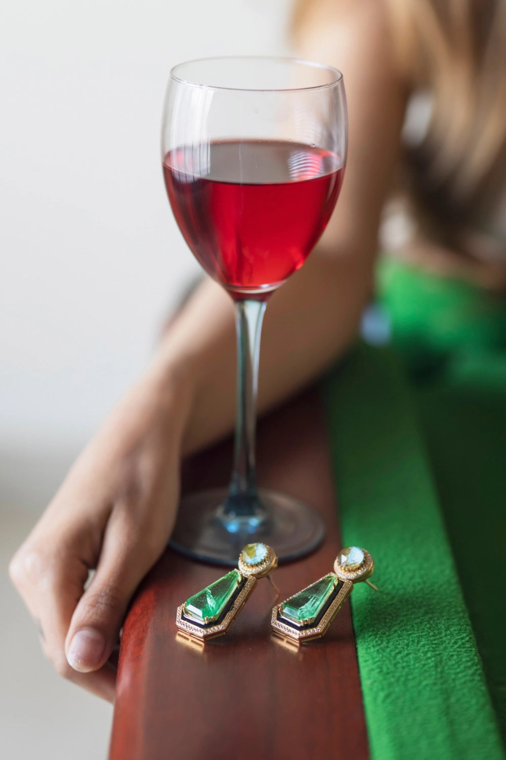 Glamorous Emerald Drops - Sultana