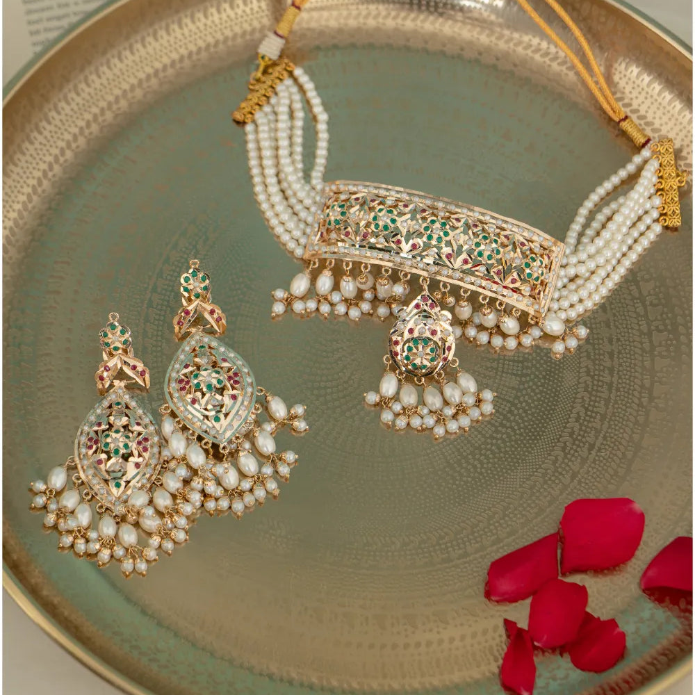 
                      
                        Jadau Red Green Choker Necklace Set
                      
                    