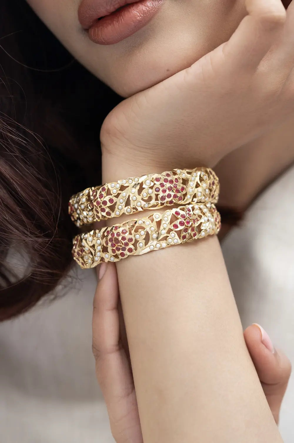 Red & White Jadau Bangles - Set Of 2