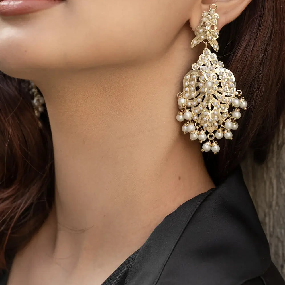 
                      
                        Pearl Jadau Necklace Set
                      
                    