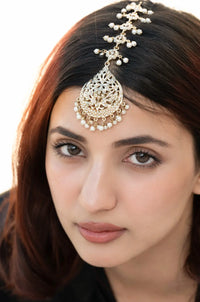 Jadau Pearl Maang Tikka
