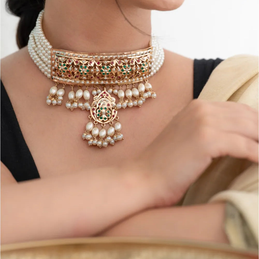 
                      
                        Jadau Red Green Choker Necklace Set
                      
                    