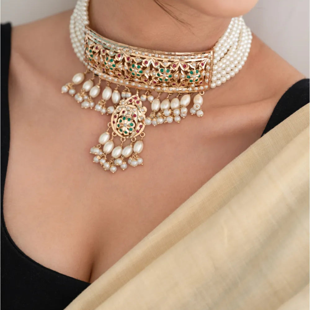 
                      
                        Jadau Red Green Choker Necklace Set
                      
                    