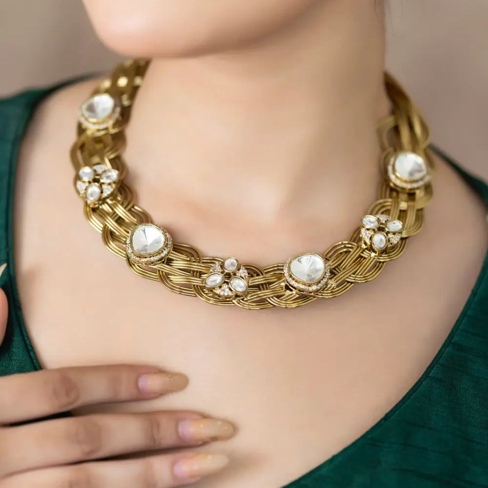 Antique Kundan Hasli Set