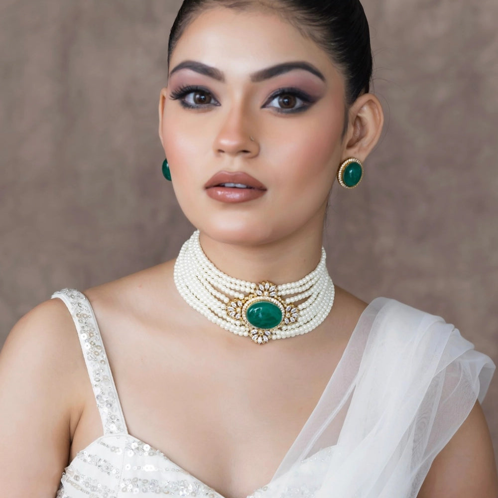 
                      
                        Emerald Pearl Choker Necklace
                      
                    