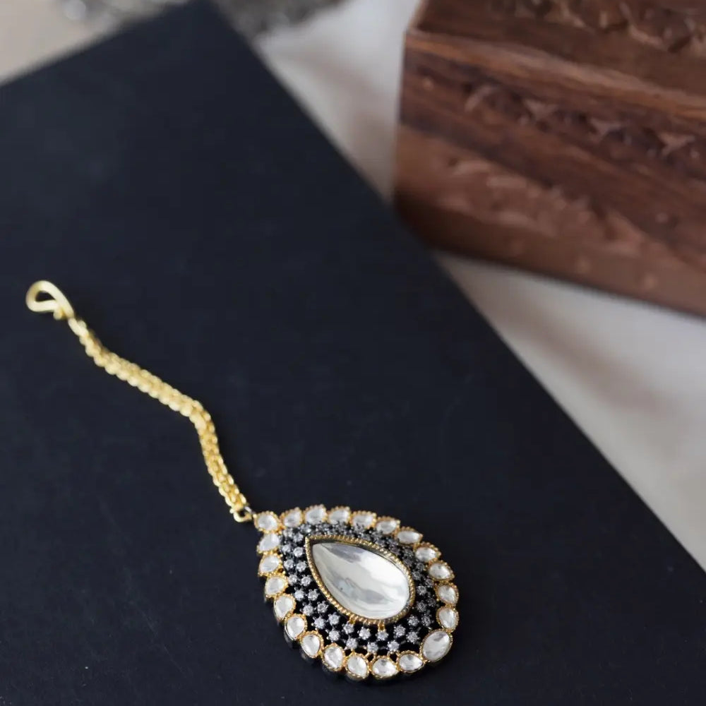 
                      
                        Moissanite polki Victorian Maang Tikka
                      
                    