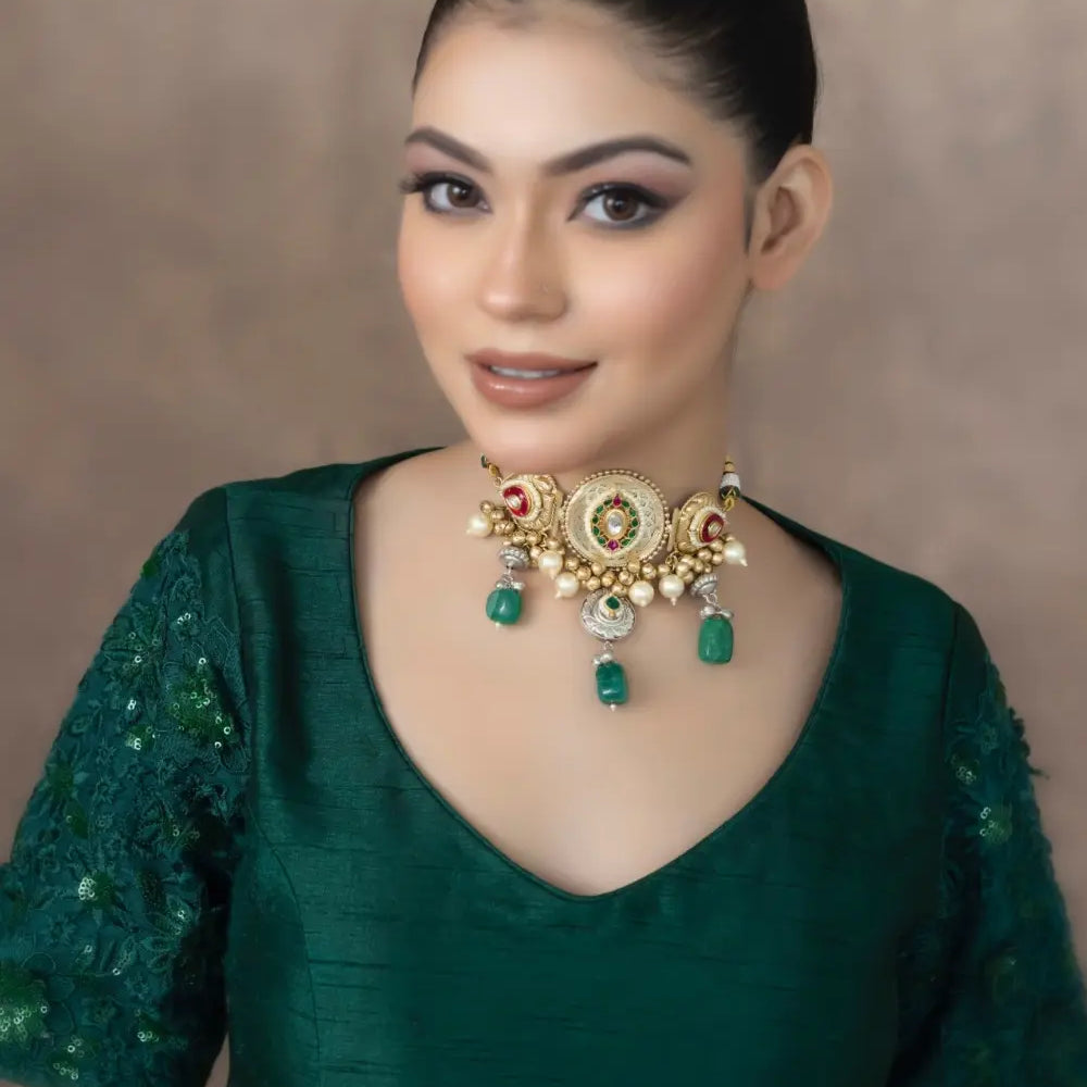 
                      
                        Antique Choker
                      
                    