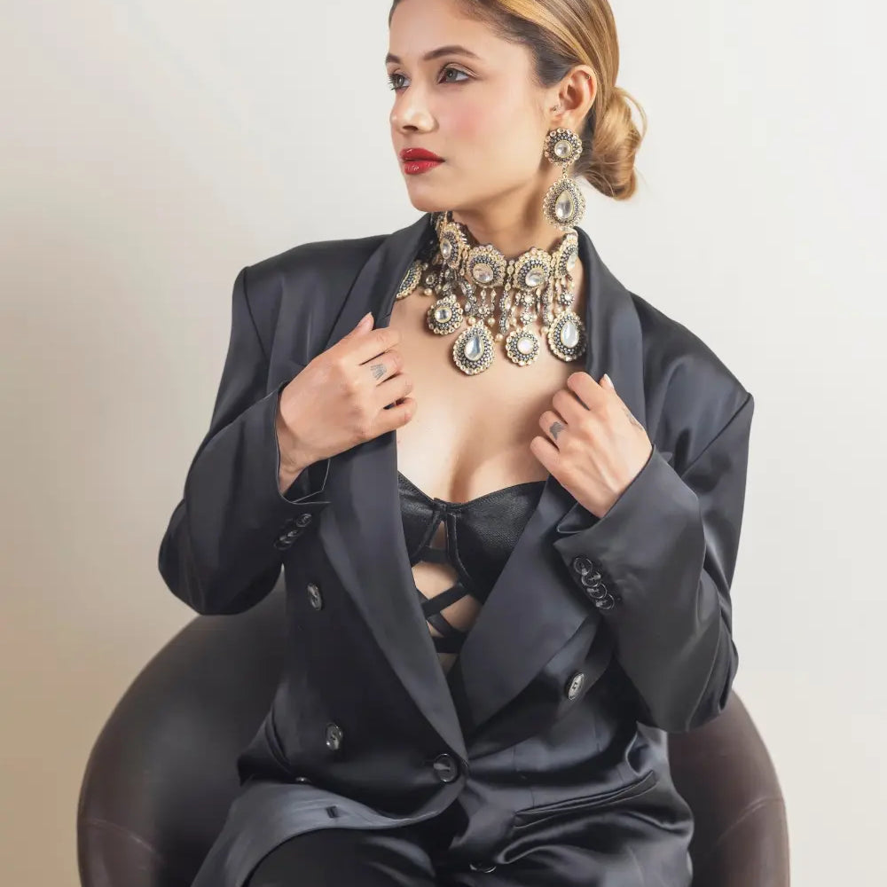 
                      
                        Moissanite Choker Necklace Set
                      
                    